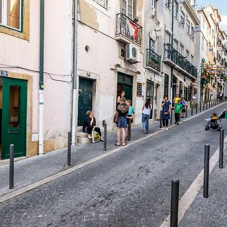 Modern Alfama Apartman